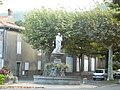 Fontaine alimentant en eau la commune depuis plus d'un siècle.