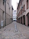 Marktgasse – Uno dei pochi ruscelli al centro della strada nel centro storico di Friburgo