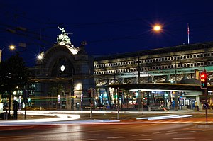 la gare de Lucerne de nuit.