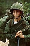 חייל מארינס אמריקאי, באזור דה נאנג, 3 באוגוסט 1965.