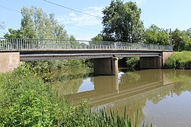 Pont enjambant la Veyle.