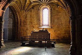 Tombeau de Camoens dans sa chapelle.