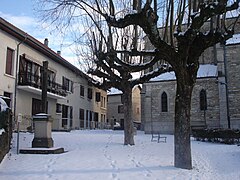 Place de l’Église enneigée.