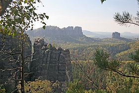 Типичный для Саксонской Швейцарии пейзаж