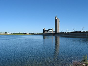 Le lac et le barrage de la Plate-taille