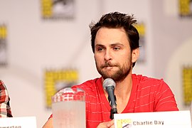 Charlie Day dans le rôle de Charlie Kelly