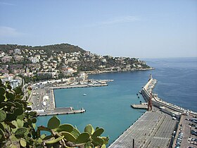 Vue du mont Boron depuis la colline du château