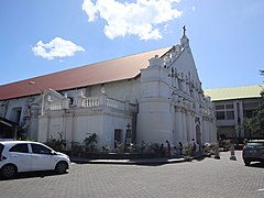 Saint William's Cathedral Laoag left side view