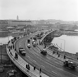 Hakaniemen sillan avajaiset 27. lokakuuta 1961.