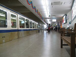 手柄山交流ステーション（旧手柄山駅舎）で 保存されている車両（2011年8月）