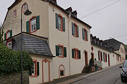 Hofhaus St. Irminen, Straßenseite