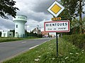 Le château d'eau à l'entrée de Bientques.