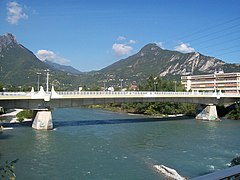 Le Drac sous le pont Félix-Esclangon.