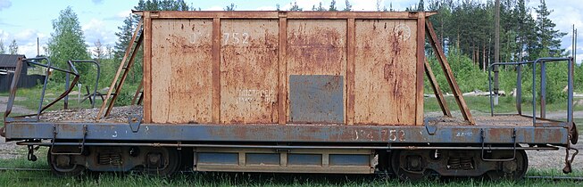 Kambarka Engineering Works hopper car to transport track ballast, 750 mm (2 ft 5+1⁄2 in) gauge