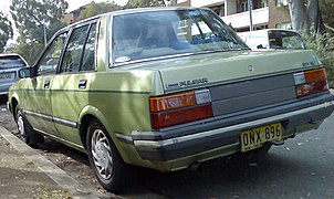 Nissan Pulsar N12 4 portes de 1985-1987 (Australie)