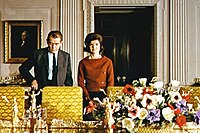 Charles Collingwood ja Jacqueline Kennedy Valkoisessa talossa vuonna 1962.