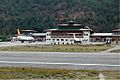 Image 1ড্রুক এয়ারের Airbus A319 এবং BAe 146 পারো বিমানবন্দরে ২০০৫ সালে (পারো আন্তর্জাতিক বিমানবন্দর থেকে)