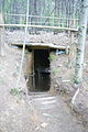 Reconstruction d'une cachette de la résistance, dans la forêt de Boubon.