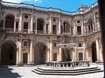 Claustro de D. João III