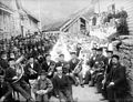 The people of the Eksingedalen valley celebrating that parts of the new road through the valley have been completed. The celebrations took place at Flatekval, ca. 1890.