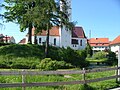 Burg Dietmannsried, Burghügel im Inselweiher