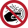 P070 – Do not put finger into the nozzle of a hydromassage