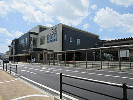 Het stationsgebouw