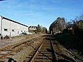 Au nord de la gare, le tronçon passe en voie unique.