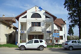 Turcinești town hall