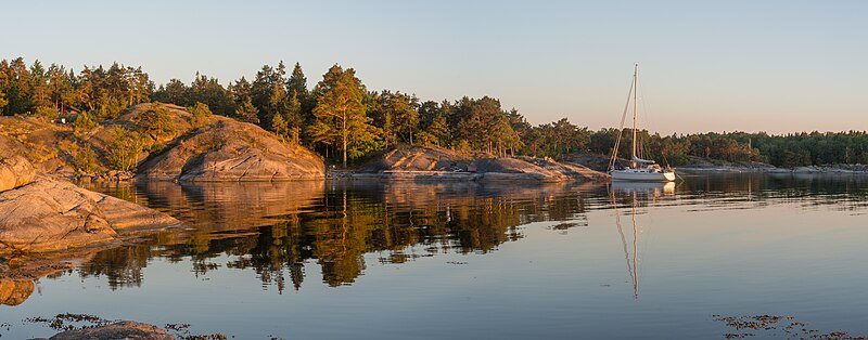 Landskap på nordvästra Södermöja sett från Brännholmen.