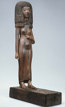 Statuette of the lady Tiye MET 41.2.10 01