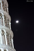 La torre di notte