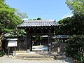 實相寺山門から本堂（鎌倉市材木座4‐31‐3工藤祐経公の屋敷跡に日昭が開いた）