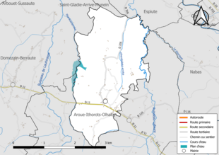 Carte en couleur présentant le réseau hydrographique de la commune