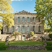 Château de l'Engarran, qui représente la demeure des Morcerf.