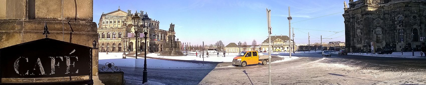Die Semperoper in Dresden Winter Panorama Image 0001 Lupus in Saxonia
