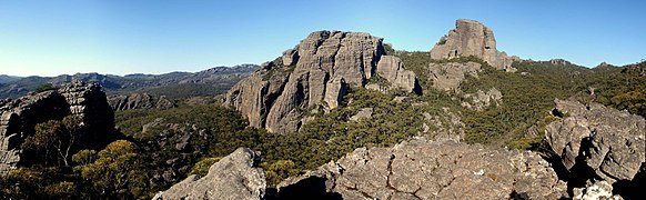 La parte oeste del Parque. A la derecha se encuentra la formación rocosa conocida como La Fortaleza