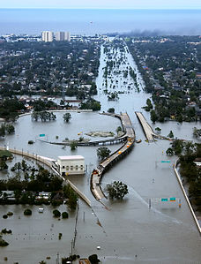 Hurricane Katrina flooding, by Kyle Niemi, U.S. Coast Guard (edited by Mfield)