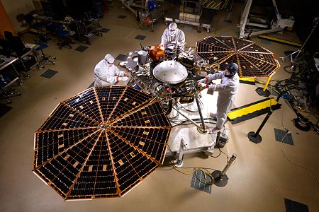 InSight lander testing, by NASA/JPL-Caltech/Lockheed Martin