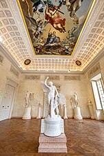 Salle des Statues avec le plafond peint par Pierre-Paul Prud'hon.