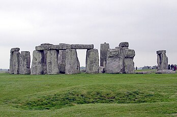 L’impressionnant monument mégalithique de Stonehenge, en Angleterre. (définition réelle 1 944 × 1 293)