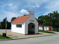 Bus stop in the centre of Vidov