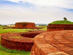 Stupas de Bavikonda. L'Andhra Pradesh aura été dans son passé un des berceau du Bouddhisme, un centre monastique et intellectuel majeur.