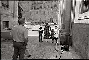 Salamancan family posing at the entrance of the new cathedral in 1984.