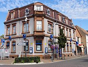 Banque (1900), 26-28 rue Raymond-Poincaré.