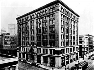 Wells Fargo Building, 1922–38