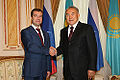 Le président kazakh Nursultan Nazarbaïev et son homologue russe Dimitri Medvedev en mai 2008.