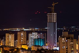 Zdanje Westgate po noći