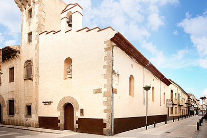 Capella de St Quirze i Sta Julita http://www.calella.cat/adreces-i-telefons/capella-de-sant-quirze-i-santa-julita