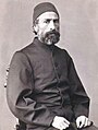 Ibrahim Edhem Pasha (en), Grand vizir de l'Empire ottoman, né à Chios en Grèce dans une famille grecque orthodoxe.